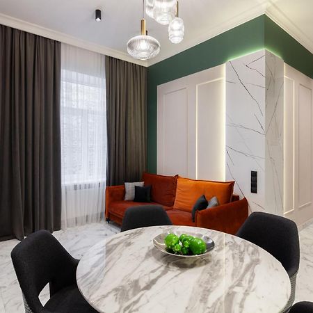 Leogrand Apartments On Franka 35 Львів Екстер'єр фото