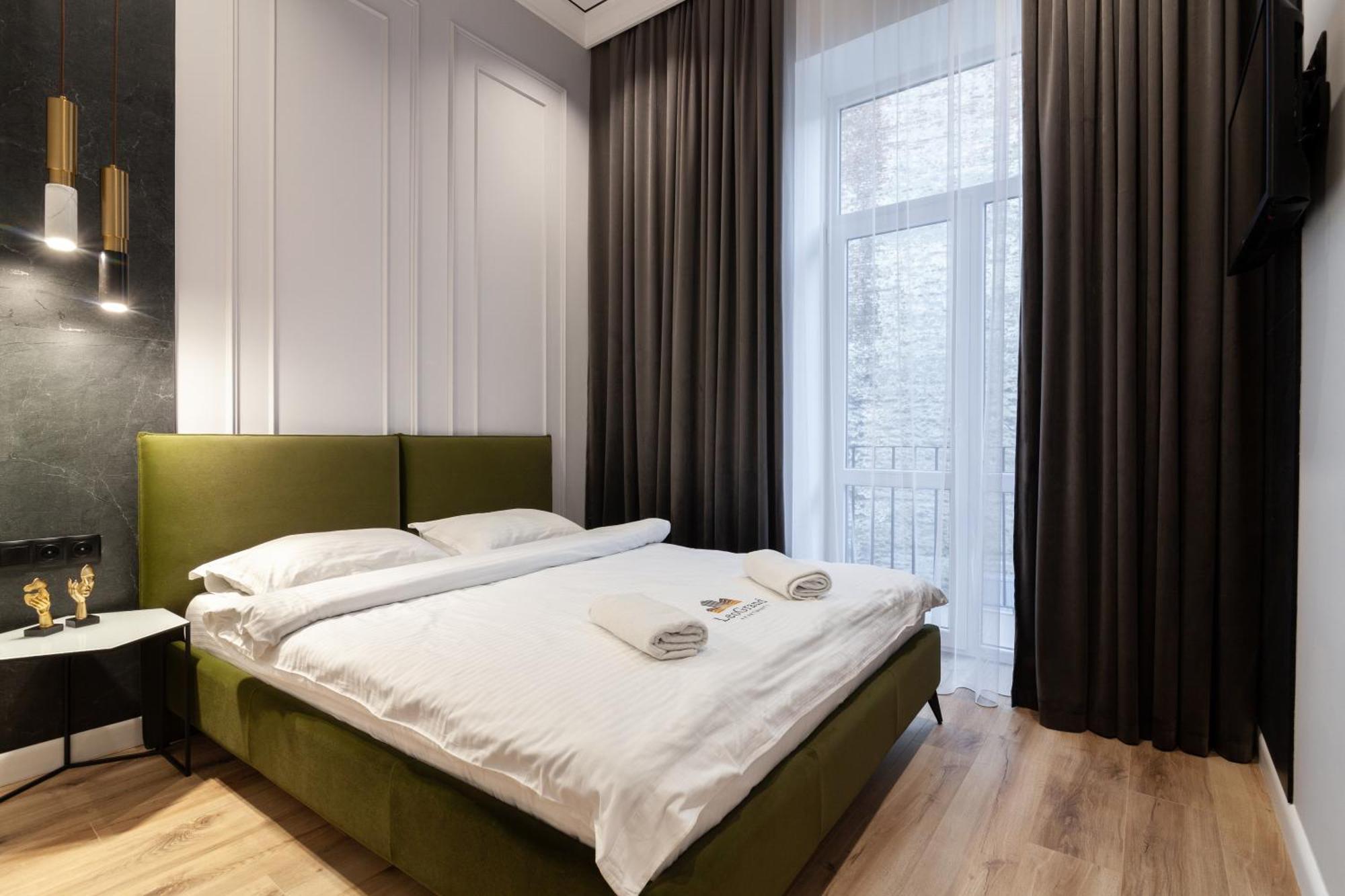Leogrand Apartments On Franka 35 Львів Екстер'єр фото