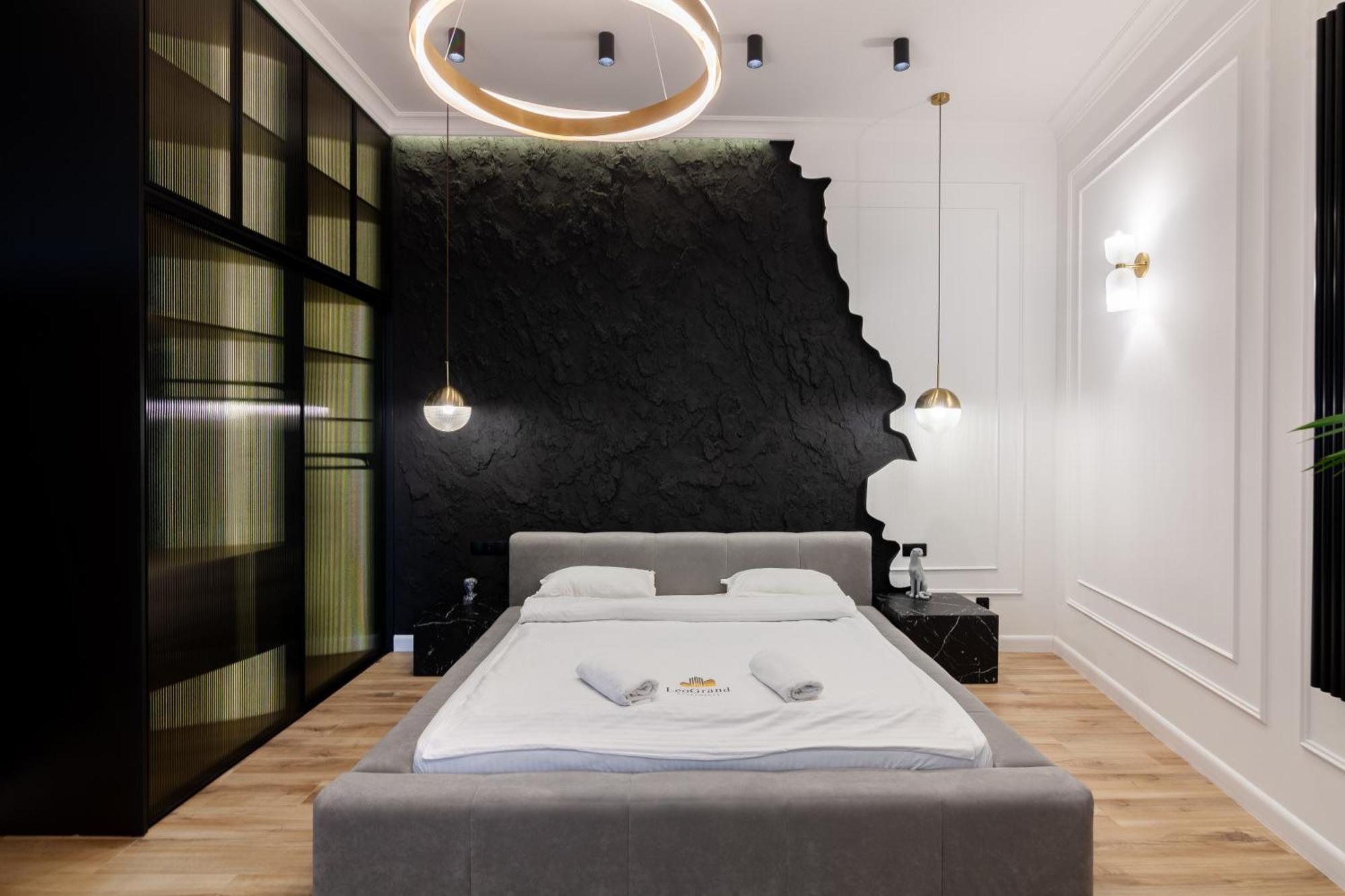 Leogrand Apartments On Franka 35 Львів Екстер'єр фото